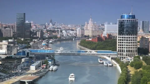 Bagration bridge and Tower 2000 in Moscow Video stock 998296
