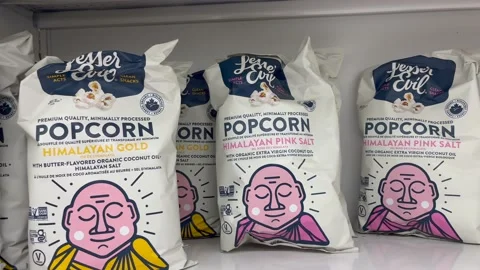 Bags of Lesser Evil popcorn Vídeo Stock 219523949