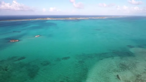 Bahamas shallow water Stock Footage 68489664