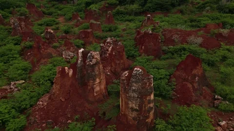Bahoruco red soil mountains 05 库存影片 330174009