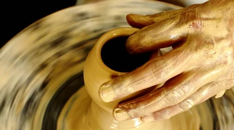 Bahrain pottery worker making clay pots 動画素材 65573053