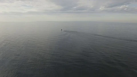 Baikal with ship that is moving to the horizon Vídeos de archivo 80553435