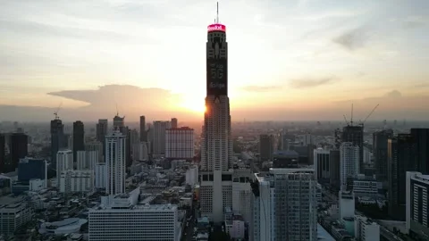 Baiyoke Tower Ii Skyscraper at Sunset in Bangkok, Thailand Stock Footage 334121669