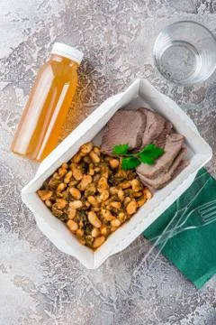 Baked beef with white beans Foto stock