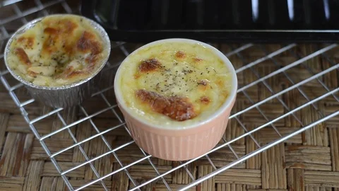 Baked Mashed Potato with Cheese. Stock-Footage 87195004