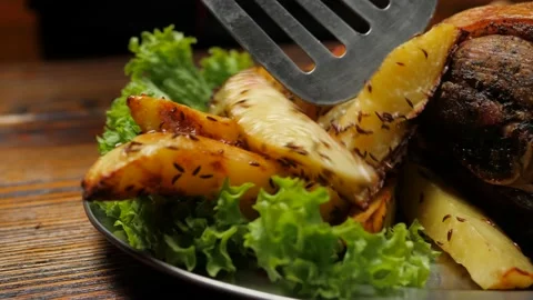 Baked potatoes with cumin Video stock 143976250