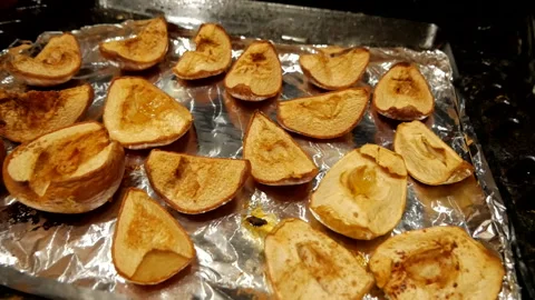 Baked quince on a baking sheet Stock-Footage 152832790