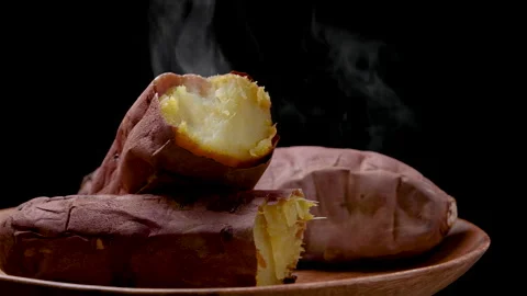 Baked sweet potato. Video stock 149968172