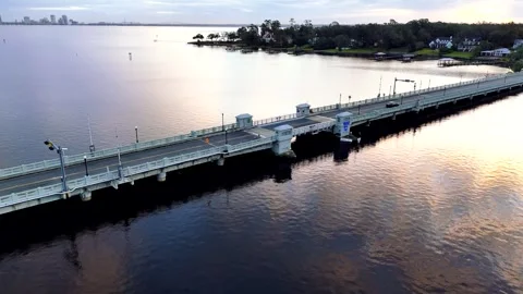 Baker drawbridge sunrise Vídeo Stock 254830666