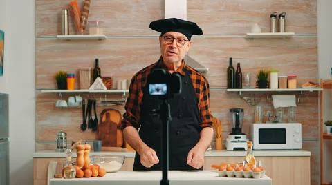 Baker recording video tutorial 스톡 사진