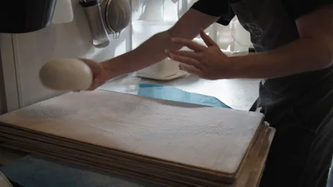 Baker Rolling Bread in Bakery Vídeo Stock 267844607