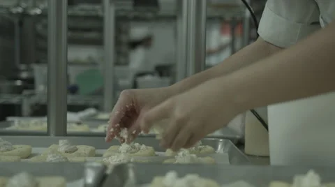 Baking - Adding toppings to pastry 库存影片 63767777