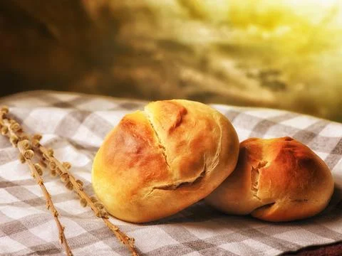 Baking and colored eggs. Orthodox world. The bright holiday of Easter. Stock Photos