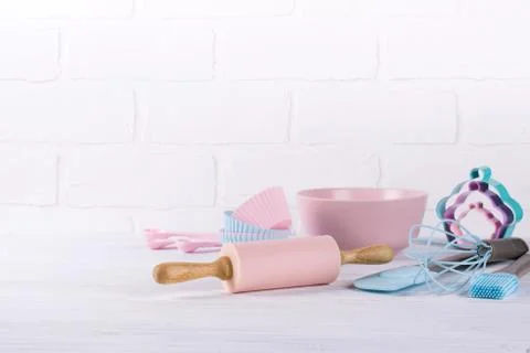 Baking background with kitchen tools Foto stock