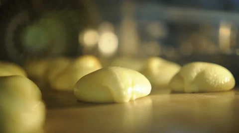 Baking buns in the oven Video stock 62746853