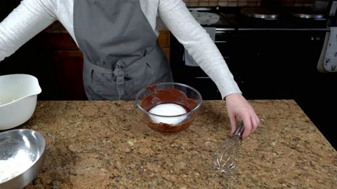 Baking chocolate cake realtime Stock Footage 150277874