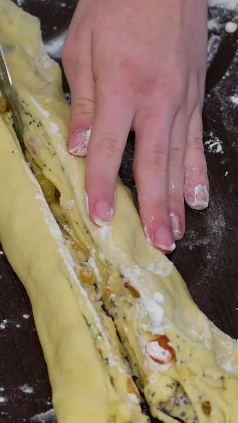 Baking for Christmas Easter Making homemade cruffin step by step, rolling yeast Stockbeeldmateriaal 323705011