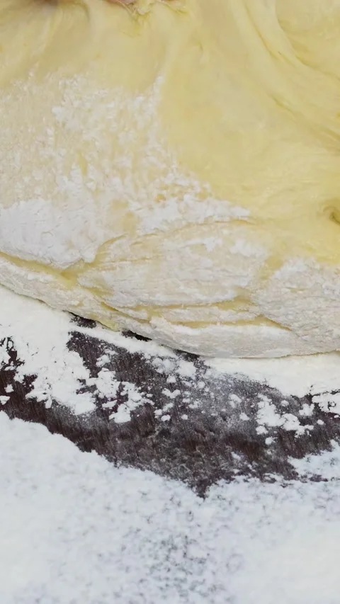 Baking for Christmas Easter Making homemade cruffin step by step, rolling yeast Stockbeeldmateriaal 323705288