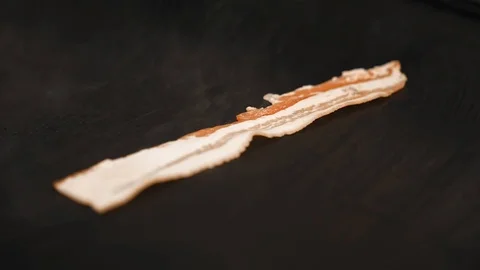 Baking Frying Bacon on Grill Restaurant Close Up Vídeo Stock 128493258