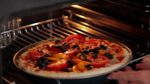 Baking Pizza 動画素材 31549032