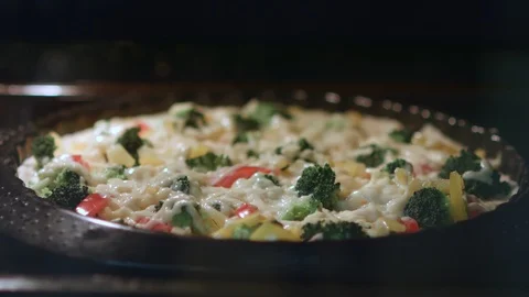 Is baking quiche in time lapse. Stock Footage 103419734