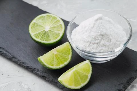 Baking soda and lemon Stock Photos