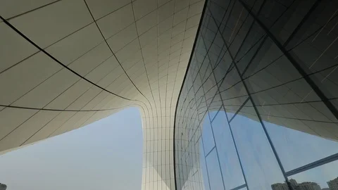 BAKU, AZERBAIJAN - 2019: Heydar Aliyev Center. Futuristic and white and shiny. Stock Footage