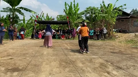 Balap teklek Stock-Footage 247726885