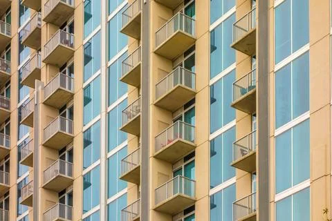  balconies array on an apartment building balconies array on an apartment ... Fotos de archivo