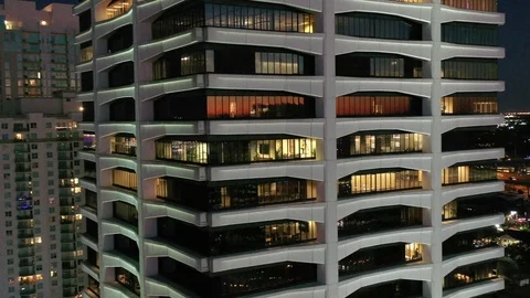 Balcony lights of a Jacksonville riverfront tower Vidéo 104734736