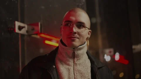 Bald Man with glasses smiling Vídeo Stock 258532879