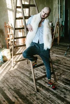 Bald man model posing in the Studio Foto stock