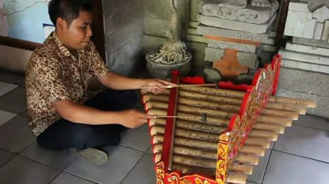 Bali busker. Editorial Stock Footage 34918094