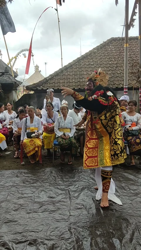 Bali dance Stockbeeldmateriaal 244236612