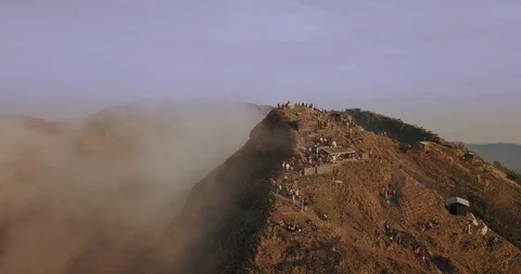 Bali volcano peak surrounded by clouds Video stock 124598013