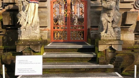 A Baliniese temple during the day. Stock Footage 102567182
