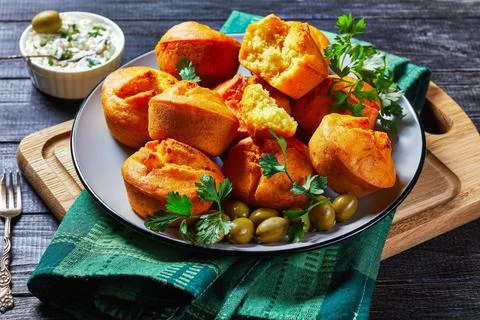 Balkan cornbread proja of cornmeal and yogurt Foto stock