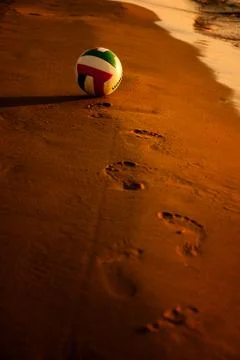 The ball in the sand Foto stock