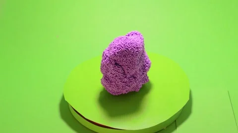 Ball Styrofoam plasticine isolated non-sticking to the fingers 스톡 동영상 152531792