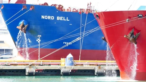 Ballast water flow through anchor point Stock Footage 88650437