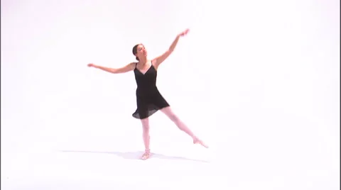 Ballerina dancing en pointe. Stock Footage 52320931