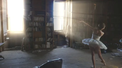 Ballerina performace 動画素材 70630065