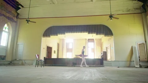 Ballerina performace Vídeos de archivo 70738364