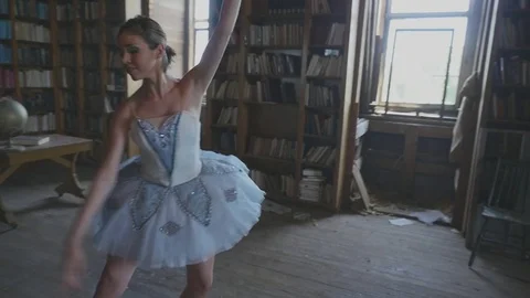 Ballerina performace Vídeos de archivo 70738370