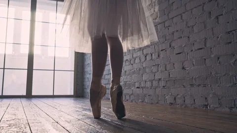 Ballerina on the pointe. Close up 스톡 동영상 113913096