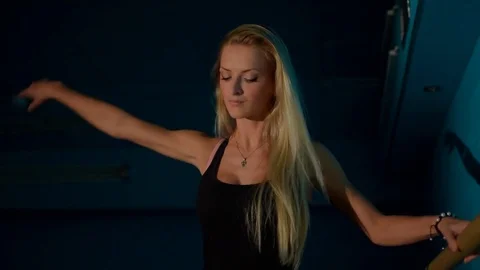 Ballerina training Видео 76509623