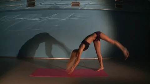 Ballerina training Видео 76510472