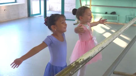 Ballet class Stock-Footage 32378527