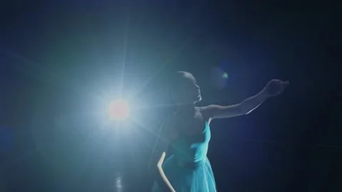 Ballet dance in the spotlight 库存影片 171816475