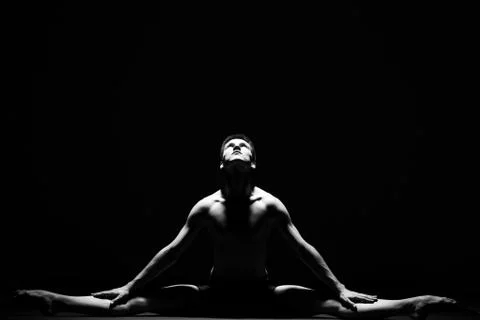 Ballet dancer in black Stock-Fotos